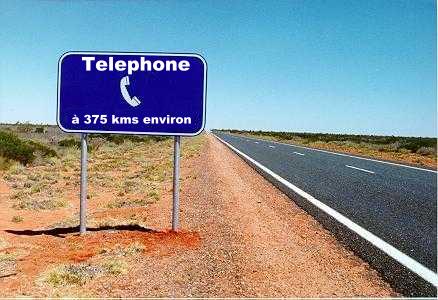 cheri il y a un telephone proche d ici !!!